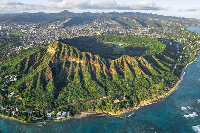 Diamond Head Hike Shuttle with Entry Tickets