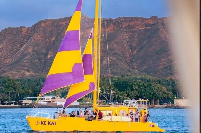 1-Hour Diamond Head Sail on the Ke Kai Catamaran